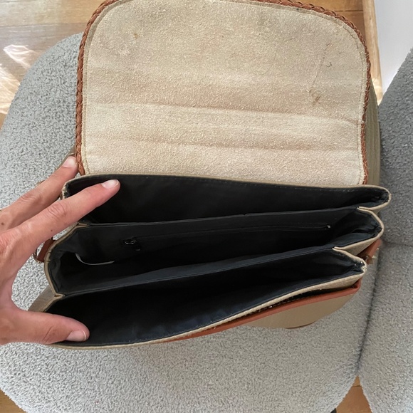 Vintage Dooney & Bourke Two-Tone Leather Crossbody Purse - Picture 11 of 11